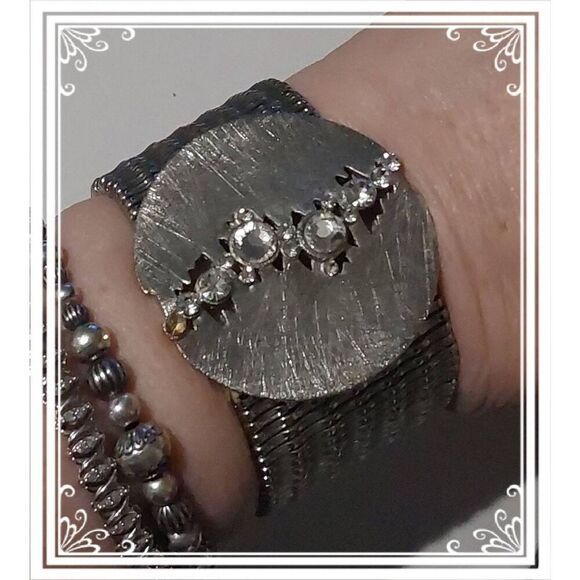 Pretty Silver & Rhinestone Medallion Art Deco Wide Stretch Bracelet - Picture 3 of 3
